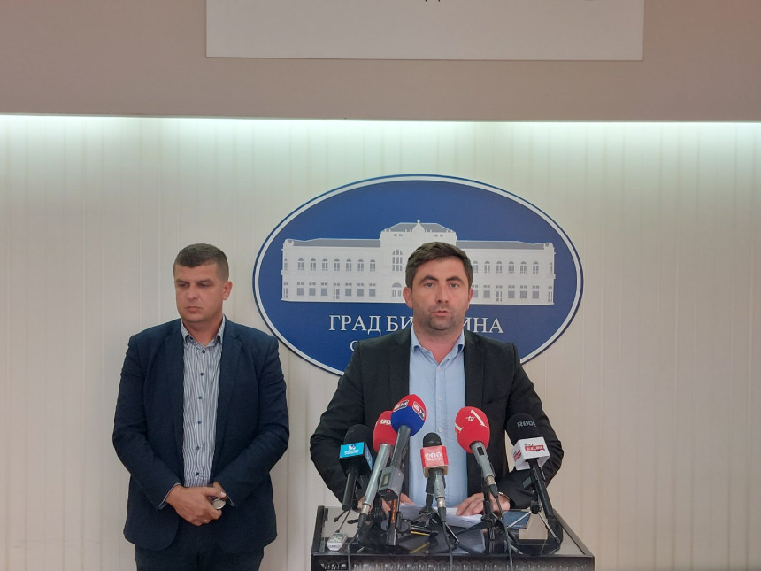 U slučaju svinjske kuge ovdje nema ni "D" od države!