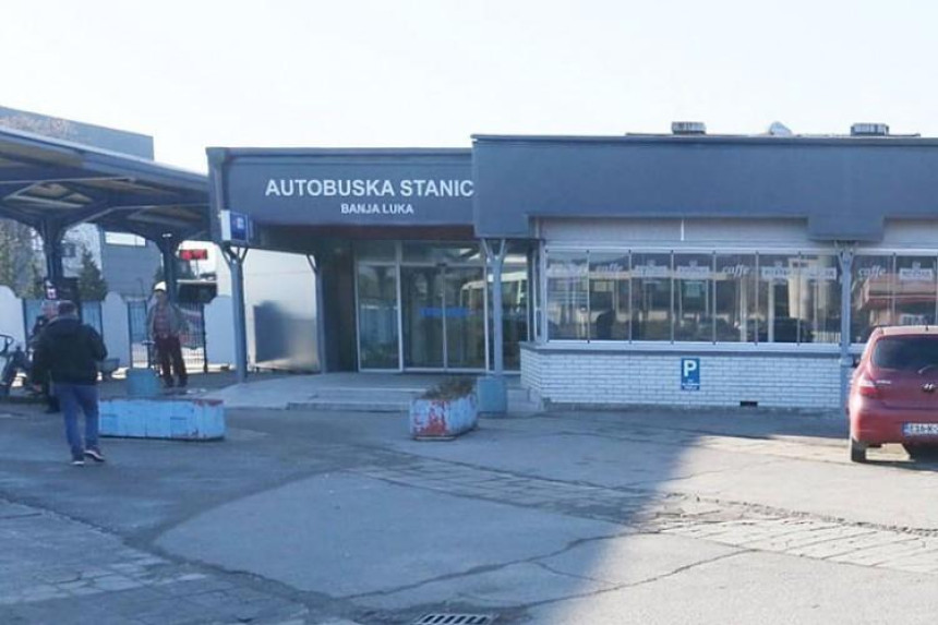 Banjaluka: Pijana pretukla muškarca na stanici