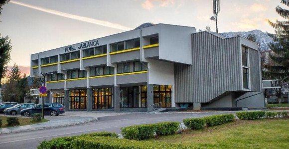 Gazda hotela "Jablanica" teško pretukao radnicu