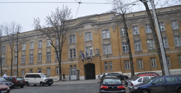 Na službena vozila i putovanja spiskali šest miliona KM