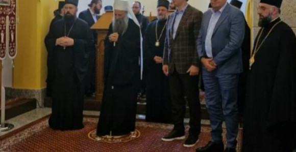U toku sastanak Vučića, Dodika i patrijarha Porfirija