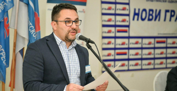 Одговараћете за пљачку града, то вам обећавамо