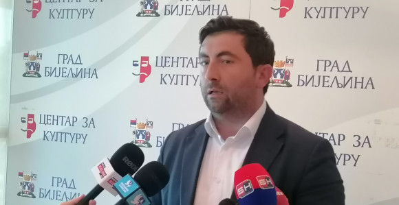 Народ је храбар само на друштвеним мрежама