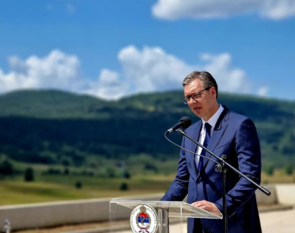 Вучић о санкцијама: Шалите се, али мало је тежа ситуација