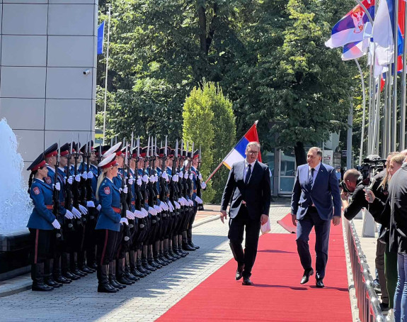 Вучић и Додик стигли у Бањалуку - Састанак највишег руководства Српске и Србије