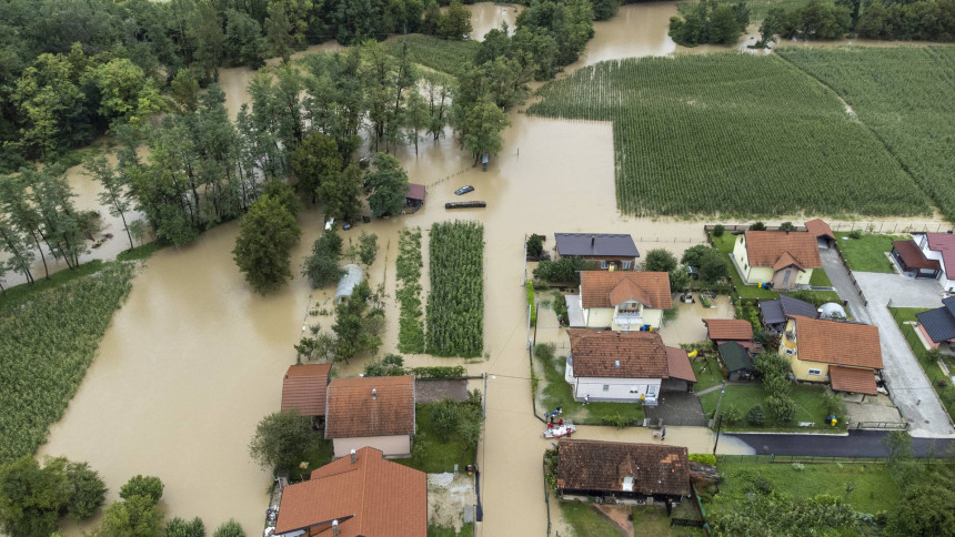Izlila se Sava, vrh vodenog talasa tek se očekuje