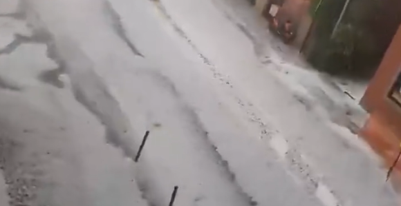Snažno nevrijeme pogodilo Italiju, padao grad