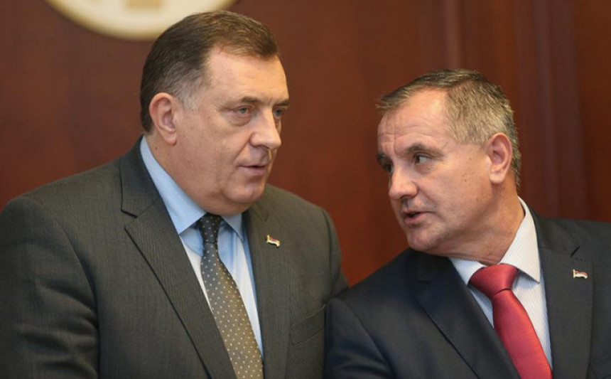 Idemo li u sunovrat: Vlast vraća dug na dug, a dug iz dana u dan sve veći!