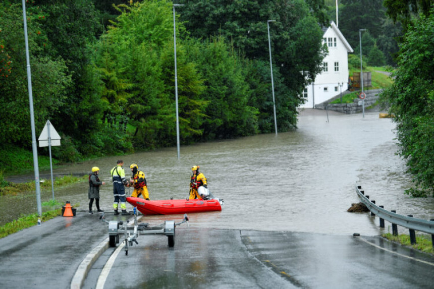 Najgore poplave u više decenija, hiljade ljudi evakuisano
