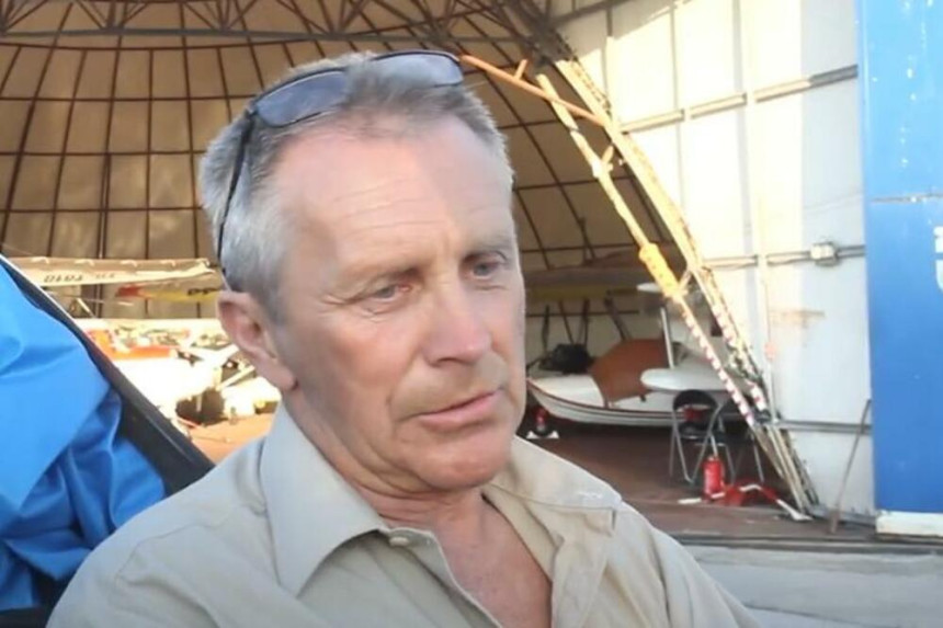 Avionu otkazale komande, poznat identitet pilota