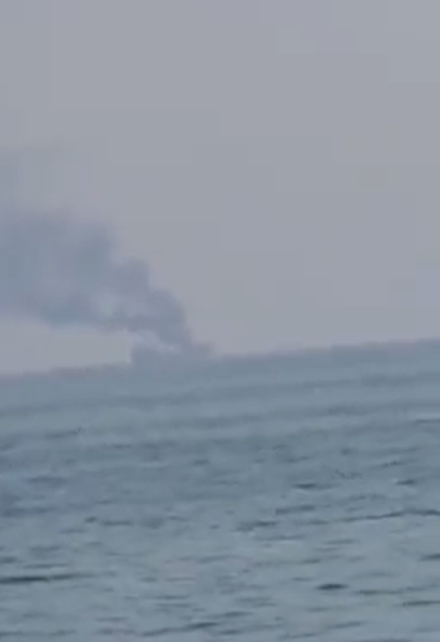 Zapalio se tanker sa 40.000 tona nafte, posada spasena