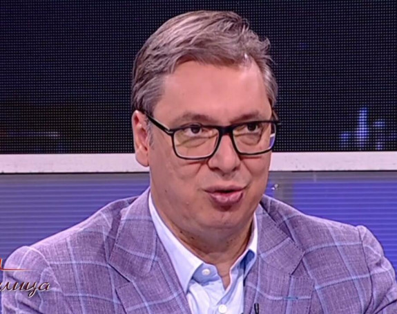 Вучић: Добио сам важан позив, али не могу да говорим