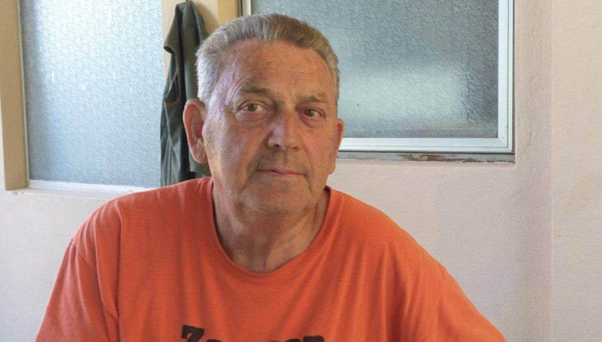 "Уперио ми је пиштољ у чело и рекао - дај муницију од 9 мм"