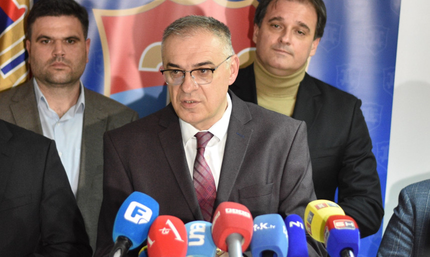 Ne slušajte čovjeka koga je NATO doveo na vlast