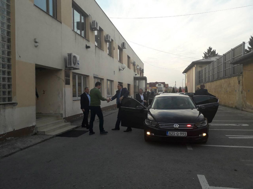Стидим се оваквог предсједника и оваквих удружења