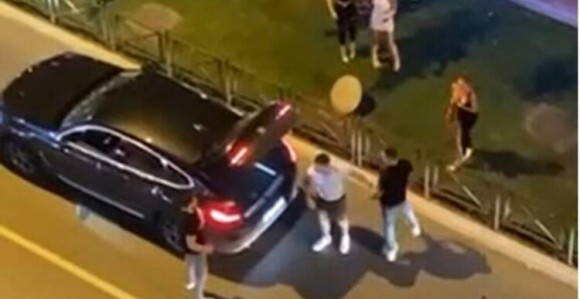 Masovna tuča u Budvi: Pregazio noge muškarca