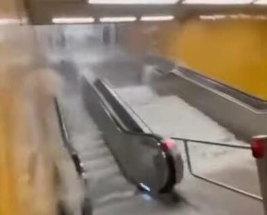 Haos na aerodromu: Piste poplavljene, kasne letovi