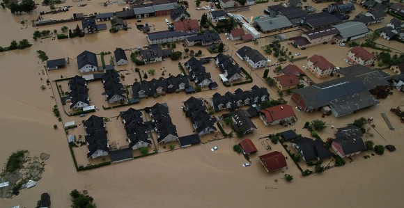 Otrovali se ugljen-monoksidom dok su čistili podrum