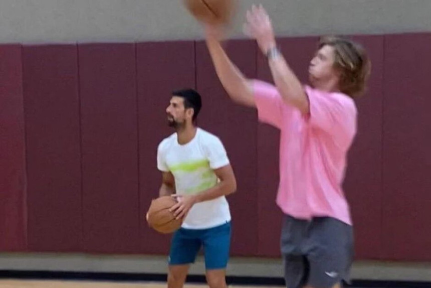 Igrali basket, Nole se obratio NBA legendi (VIDEO)