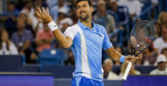 Đoković ubjedljiv: Deveti put u polufinalu turnira