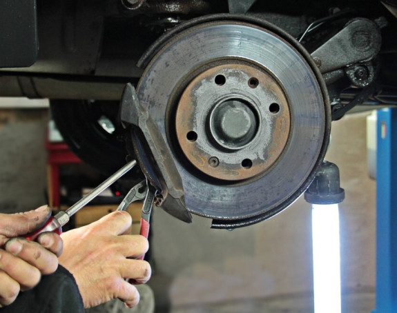 Razbijena kriminalna grupa: Prodavali ukradena vozila