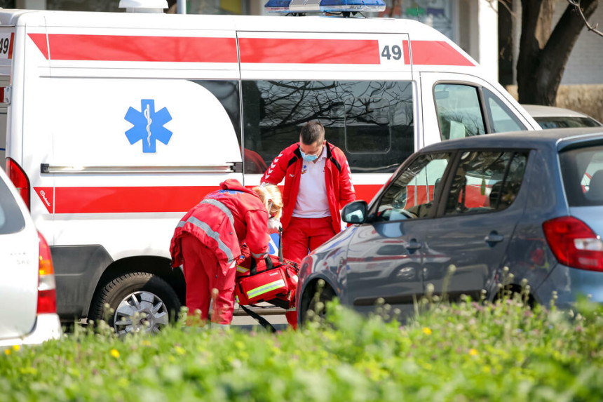 Tragedija u Bečeju: Dječak iskočio kroz prozor