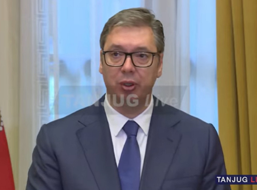 Vučić: Srbija poštuje suverenitet Ukrajine