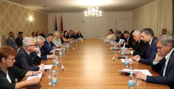 Владајућа већина на нивоу БиХ састанчи у И. Сарајеву