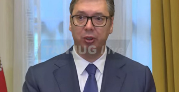 Vučić: Srbija poštuje suverenitet Ukrajine