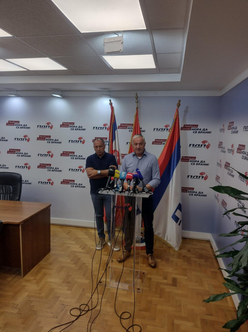 Dodik prodao narod za kumovu zgradu i fotelju