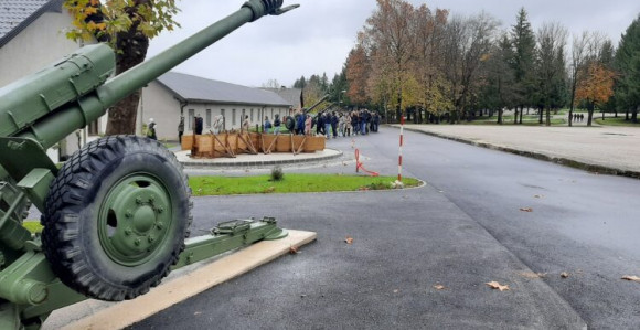 Stigao odgovor: Poznato kuda se vozi oružje iz Bihaća