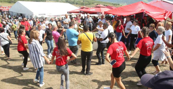 Sve se mijenja, samo su narod, bikovi i političari vječiti 