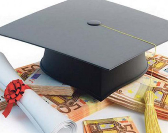Da li je kažnjivo objaviti lažne diplome političara?