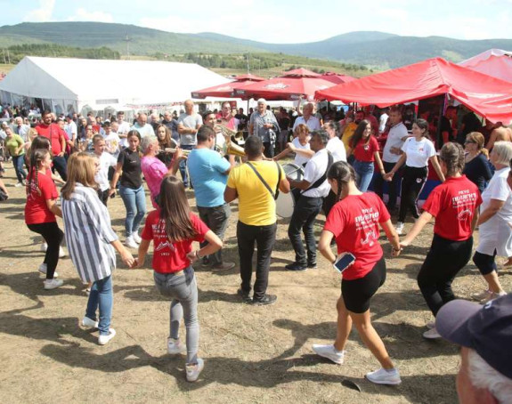 Sve se mijenja, samo su narod, bikovi i političari vječiti 