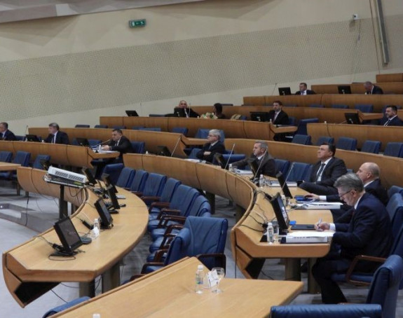 Parlament donosi rezoluciju: Savjet ministara da zaštiti žene od nasilnika?!