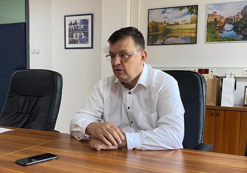 Na ključna mjesta u UIO BiH imenovani odani stranački kadrovi