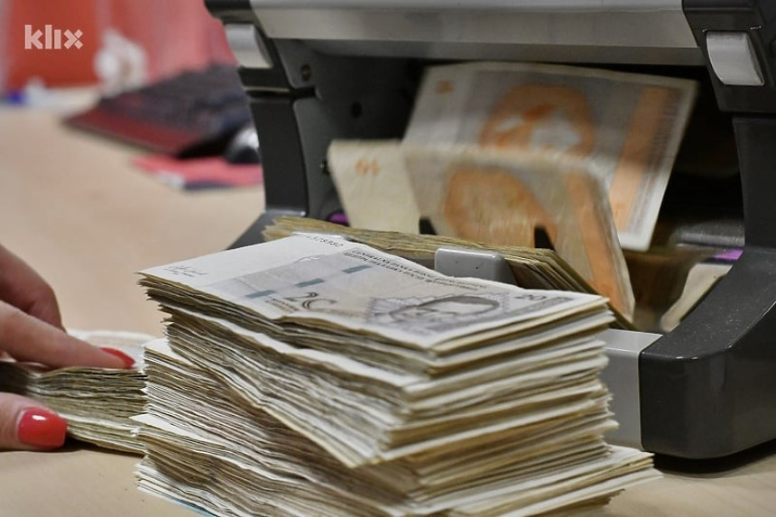 Prosječna plata pokriva tek pola potrošačke korpe