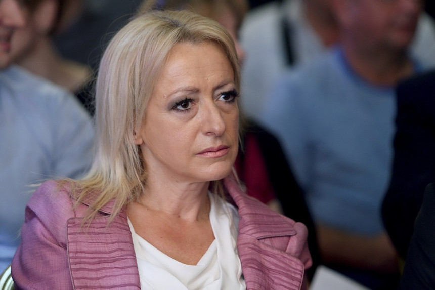 SNSD jedno priča u Banjaluci, a drugo radi u Sarajevu