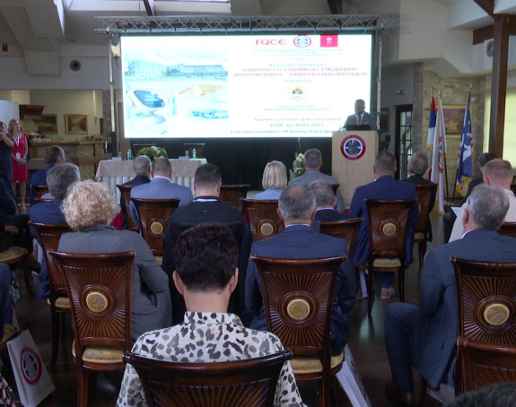 Bijeljina: Veliki skup medicinara regiona