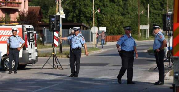 Članovi SNSD-a na više mjesta dali podršku Dodiku