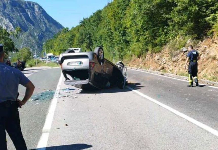 Kobno prevrtanje vozila kod Mostara: Ima povrijeđenih