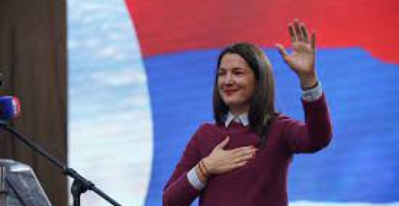 Ima granica između onih kojima je Srpska u srcu i onih koji je vole zbog miliona