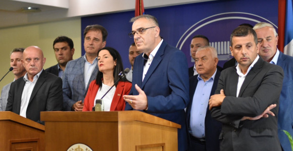 Pobrojaćemo sve zaključke koje je SNSD pogazio