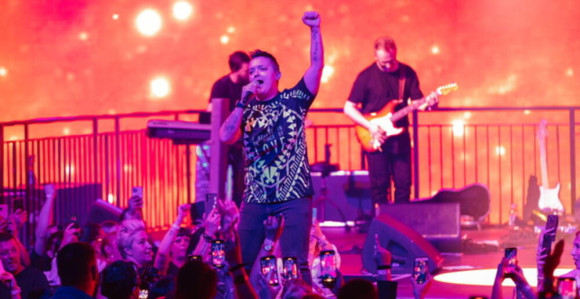 Žena iz publike dala prsten Mariji Šerifović?!