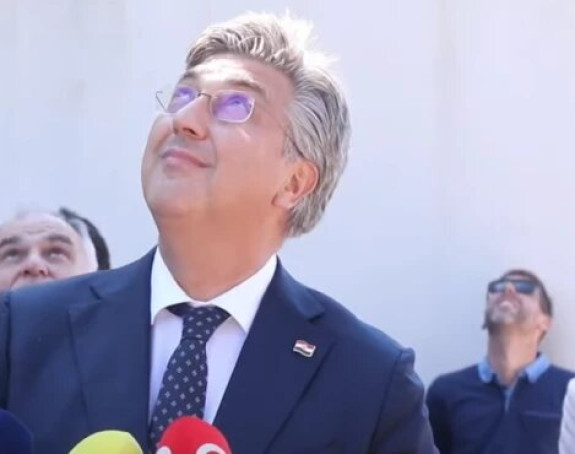 Pogledajte kako je galeb pogodio Plenkovića (VIDEO)