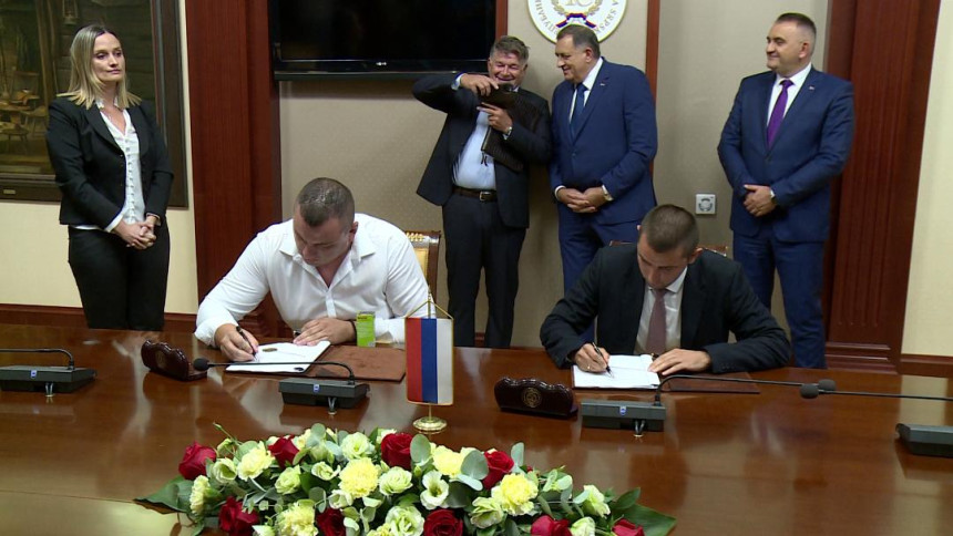 "Tata, zašto mi u Trebinju ne bismo nešto uradili"