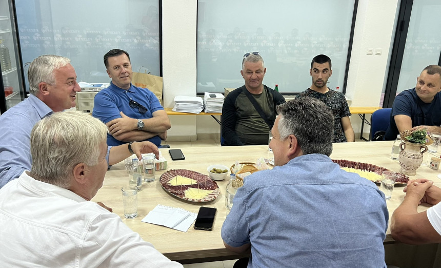 Упркос забрани: Нема одустајања, видимо се сутра