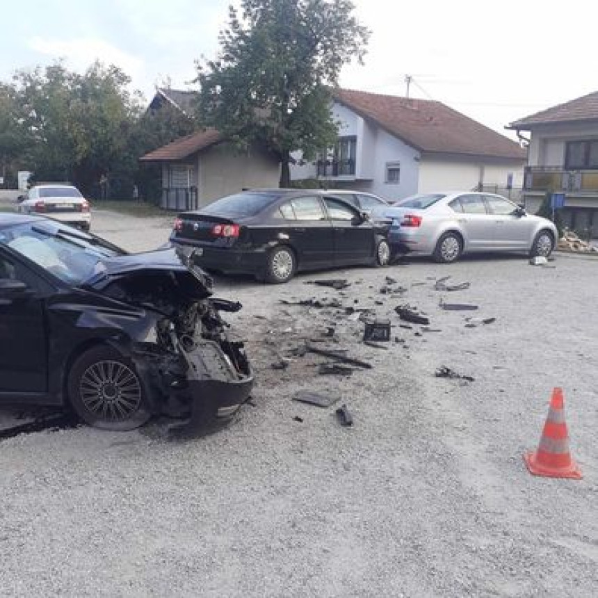 Povrijeđeno pet osoba u teškom udesu u Srebreniku