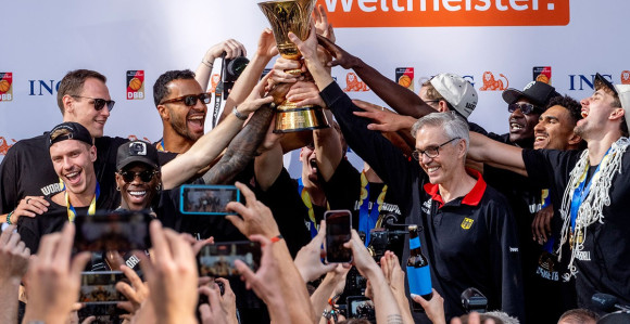 Svijet u šoku: Kako su Nijemci dočekali svjetske prvake (VIDEO)