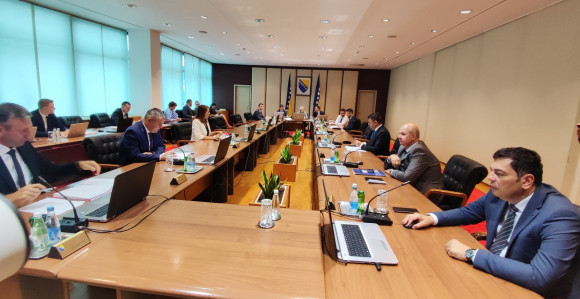 Poluprazan saziv, zakon o sudovima ponovo skinut